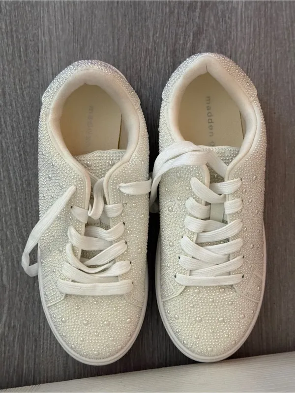 Madden Girl Jeena White Rhinestone Sneakers Size 7.5 NWOT - Image 12
