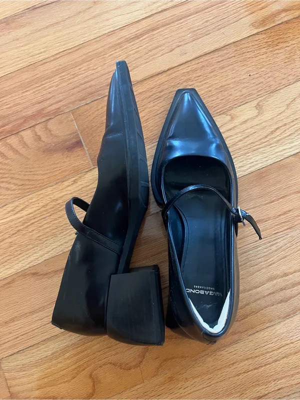 Vagabond Black Pointed Mary Jane Block Heel Pumps - Image 5
