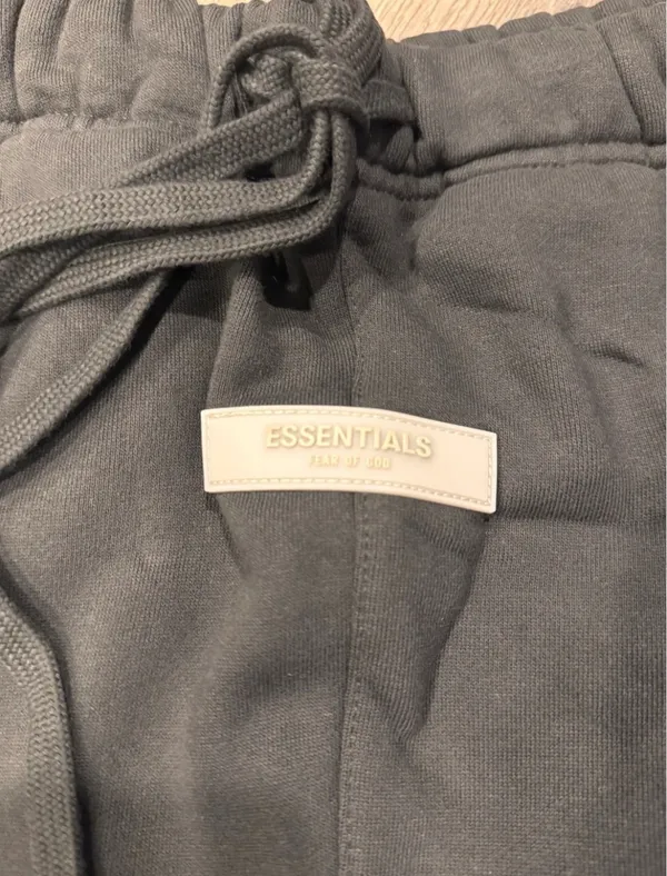 Essential LARGE 1997 New fear of God sweatpantts - Image 2