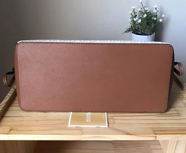 Michael Kors Purse - Image 6