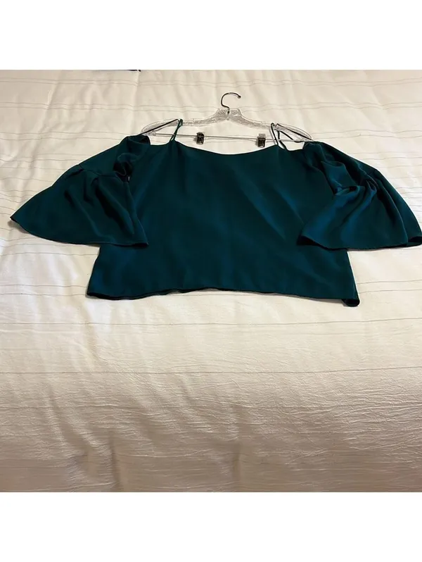 H&M‎ Teal Green Cold Shoulder Bell Sleeve Blouse Women's Size 6 - Image 3