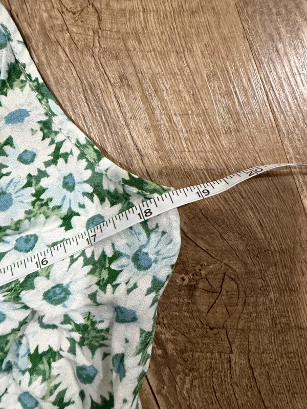 Reformation Green Floral Tie-Front V-Neck Miri Floral Daisy Tank 8 - Image 5