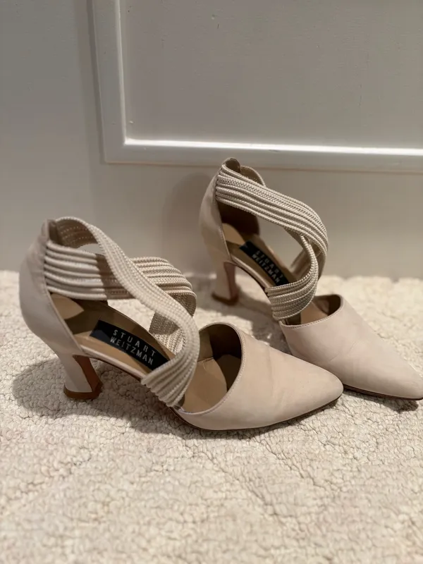 Stuart Weitzman Ivory Pointed Toe Criss Cross Strap Heels Size 6 - Image 2