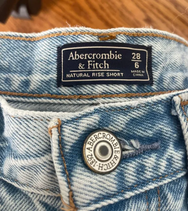 Abercrombie Short Denim Short - Image 3
