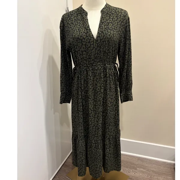 Rails Maple Dress Olive‎ Batik Cheetah Animal Print Midi V-Neck Long Sleeve M - Image 2