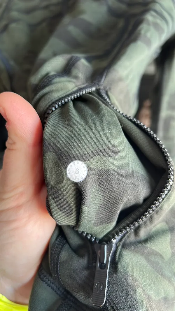 Lululemon Camo Define Jacket size 6 - Image 3