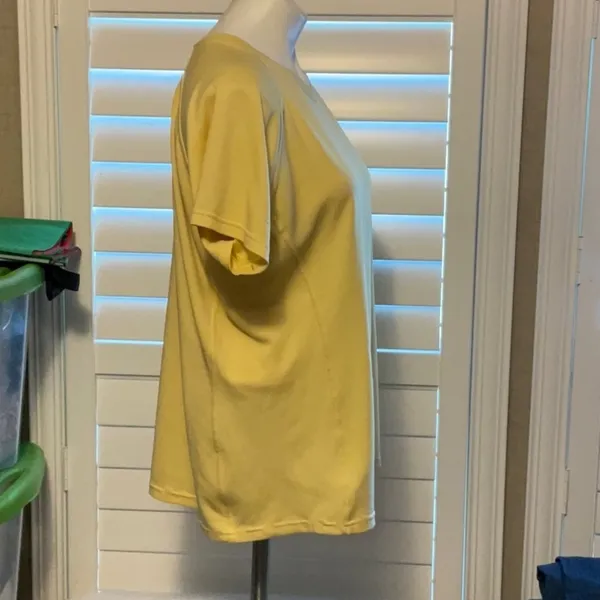 Yellow Women's Short Sleeve Tee Size XXL - Image 2