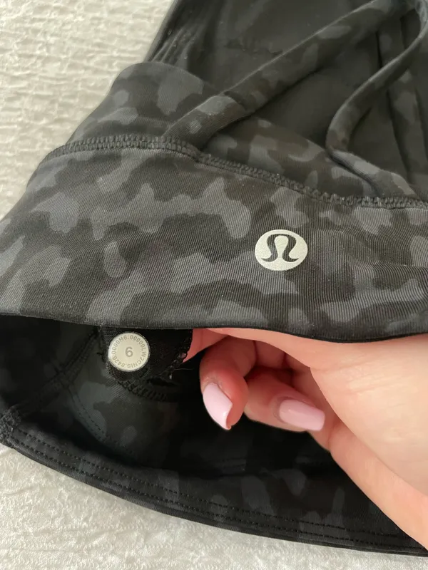 Lululemon High Neck Energy Bra Long Line - Image 4