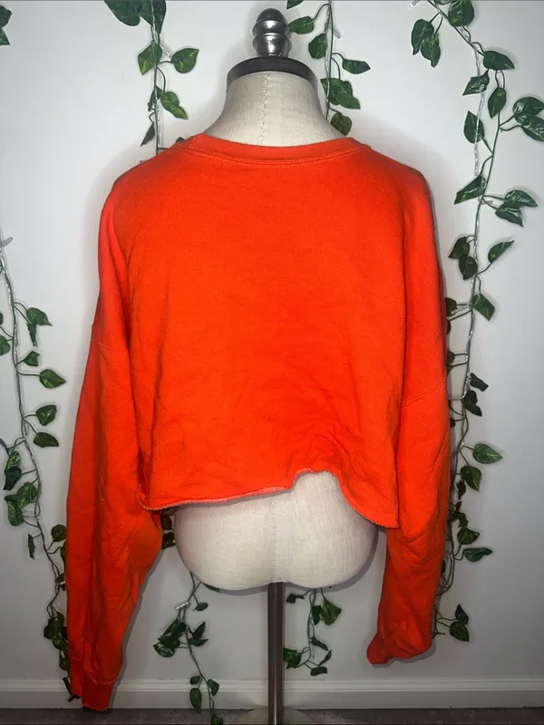 Fruit of the Loom Syracuse College Oversized Cropped Graphic Crewneck - Image 3