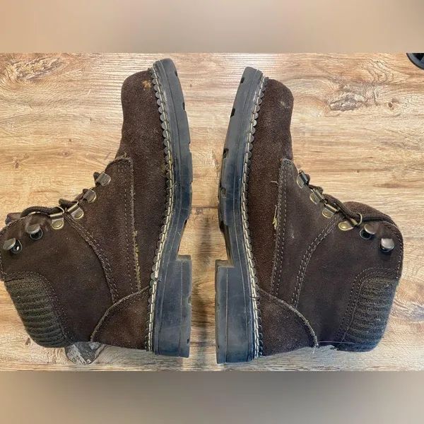 Brown Winter Boots, Size 8 - Image 4