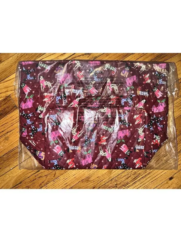 Vera Bradley Holiday Hounds Pattern Essential Grand Tote NWT - Image 8