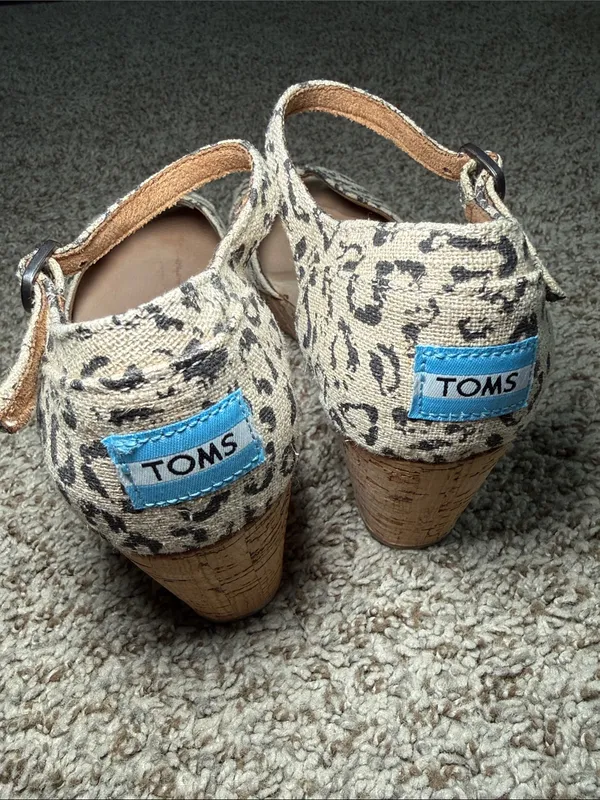TOMS Kinsley Leopard‎ Print Wedge Sandals Women’s 6.5 Open Toe Ankle Strap Cork - Image 4
