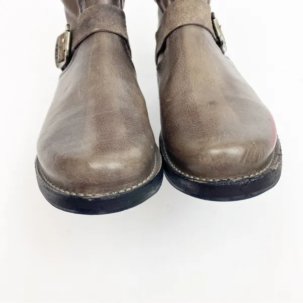 Frye Vicky Artisan Back Zip Leather Ankle Buckle Boots: Charcoal Taupe Grey - Image 4