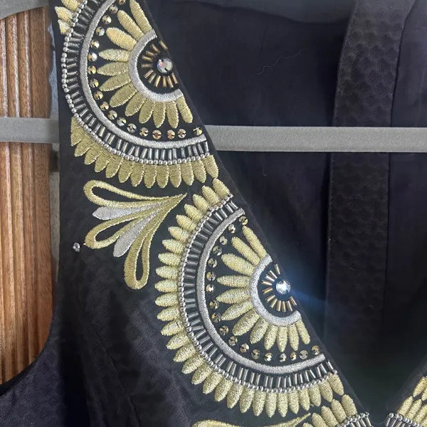 Elegant Lilly Pulitzer Black Dress with Gold Embroidery - Image 2