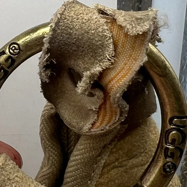 UGG AUSTRALIA sheep skin hobo bag - Image 14