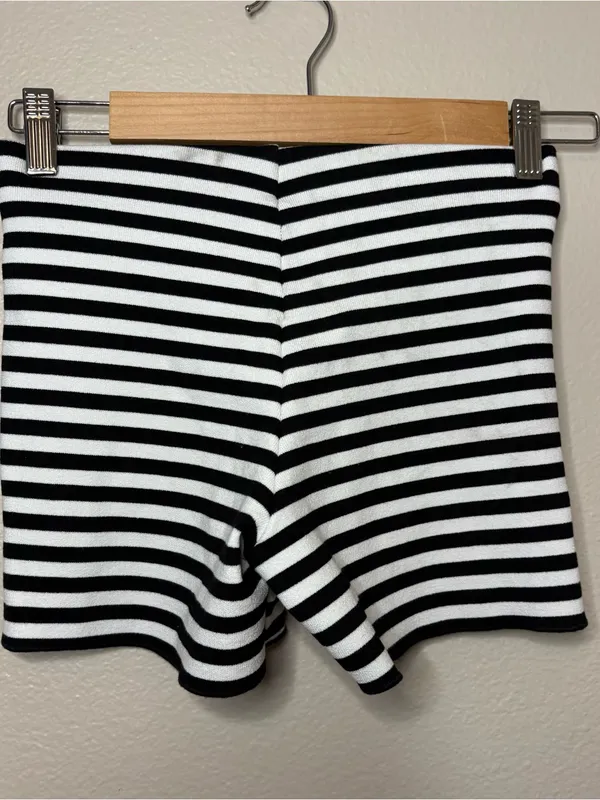 Zara small striped Halloween beetlejuice core shorts women casual preppy chic - Image 3