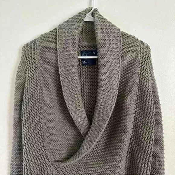 American Eagle Outfitters Sweater Cable Knit Ribbed Long Sleeves V-Neck‎ Medium - Image 2