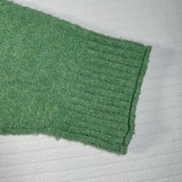 American Eagle Women’s Medium Green Crewneck Knit Pullover Sweater - Image 7