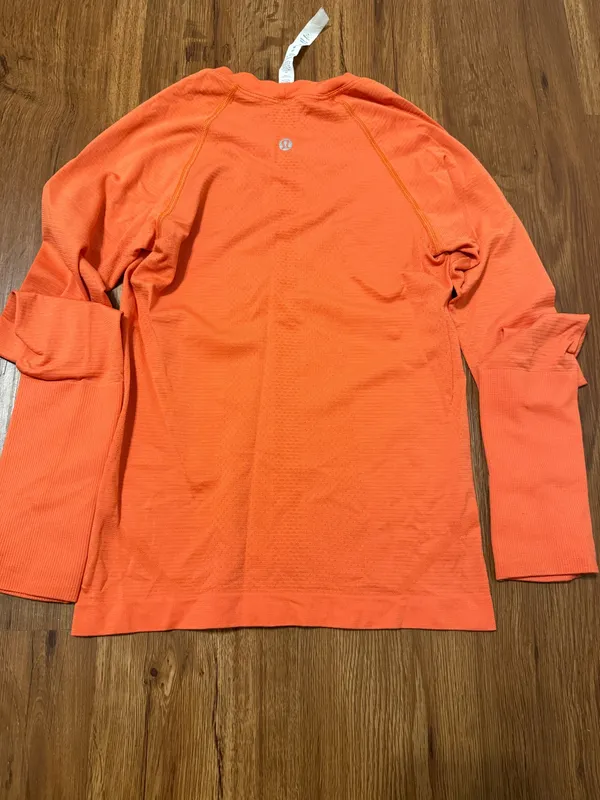 Lululemon Long Swiftly Sleeve - Image 2