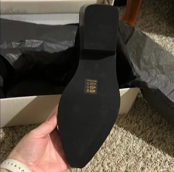 Black cowboy boots Size 9 - Image 3