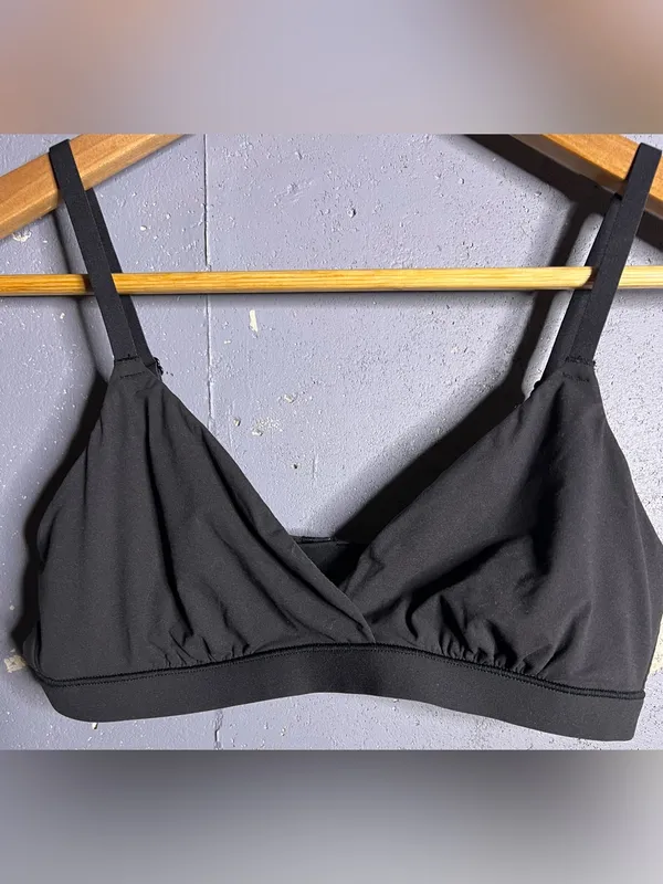 SKIMS Fits Everybody Crossover Bralette in Onyx Black Women Size Small. NWOT - Image 3