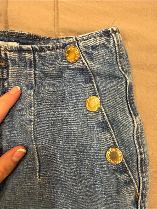 High-Rise Wide-Leg Jeans in Light Blue Denim - Image 3