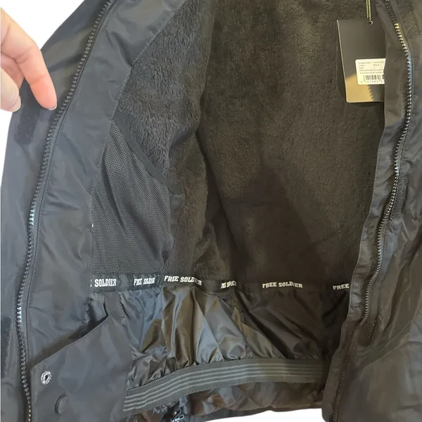 Women’s Ski Jacket Black Size L - Image 3