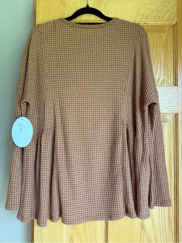 Soft Waffle Knit Camel Brown Babydoll Top Women Medium Bohemian Hailey & Co NWT - Image 2