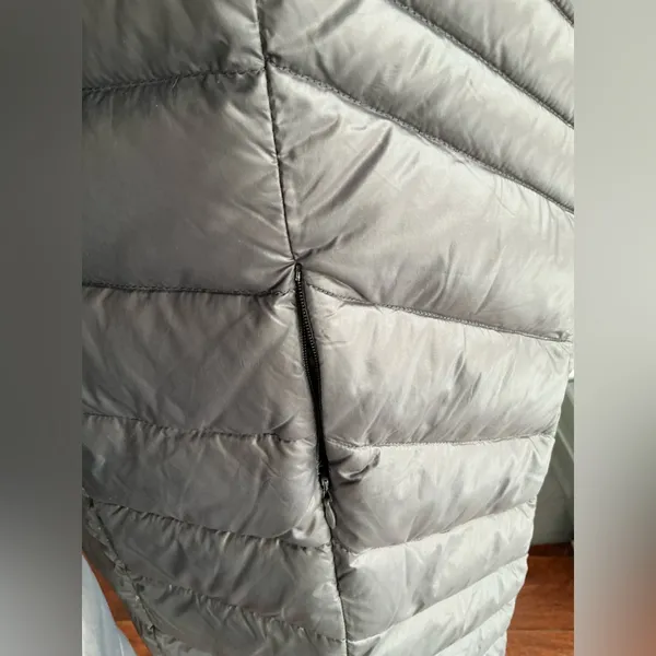 SAKS FIFTH AVE puffer coat 🔥🔥 - Image 5