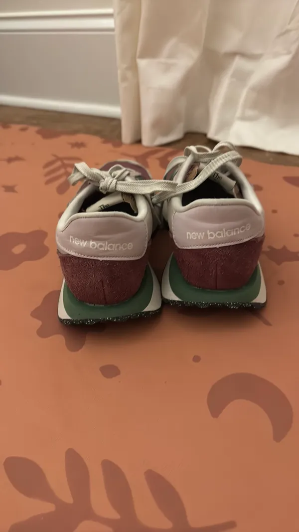 New Balance Sneakers Women’s - Image 3