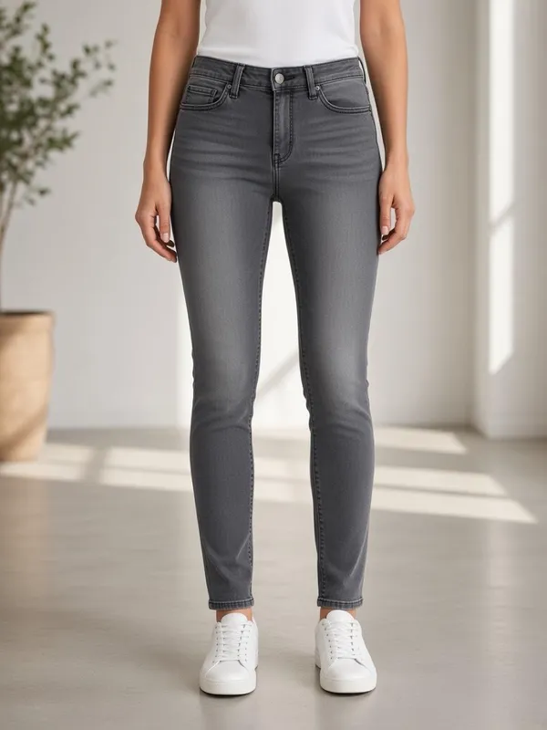 Sonoma Gray Skinny Jeans Size 8 - Image 4