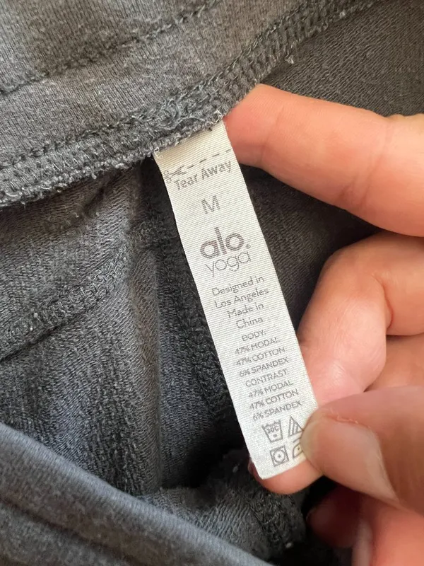 Alo Yoga medium pants - Image 12