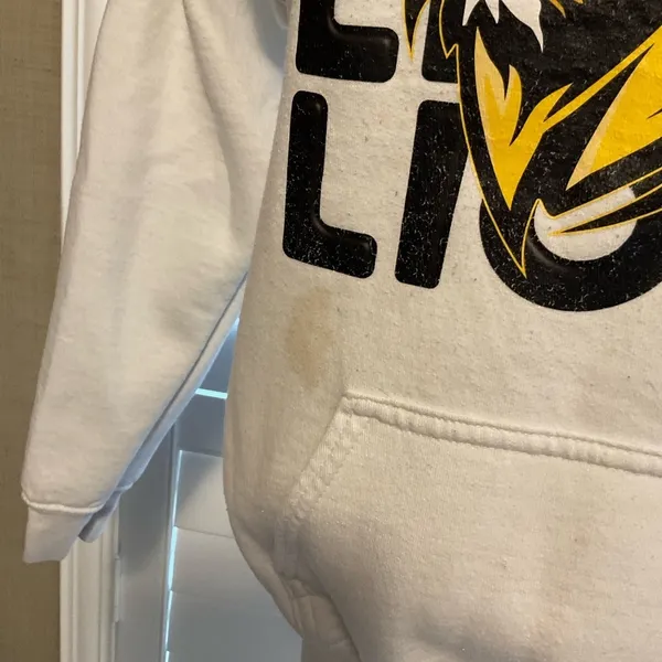 Gildan White Heavy Blend Hoodie - Image 2
