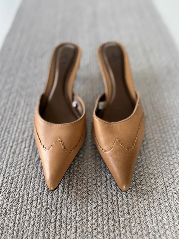 Vintage 90s Y2K Mossimo Tan Leather Western Style Pointed Toe Kitten Heels 7.5 - Image 8