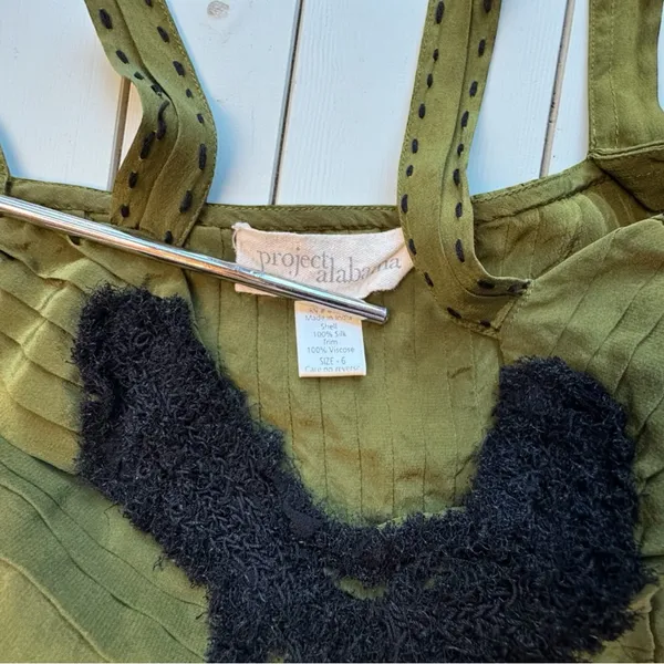 Project Alabama Olive Silk Pleated Dress – Size 6 Black Lace Bodice | Silk - Image 12
