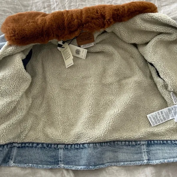 Levi's Brand New Faux Fur Collar Sherpa Jean Jacket - Image 5