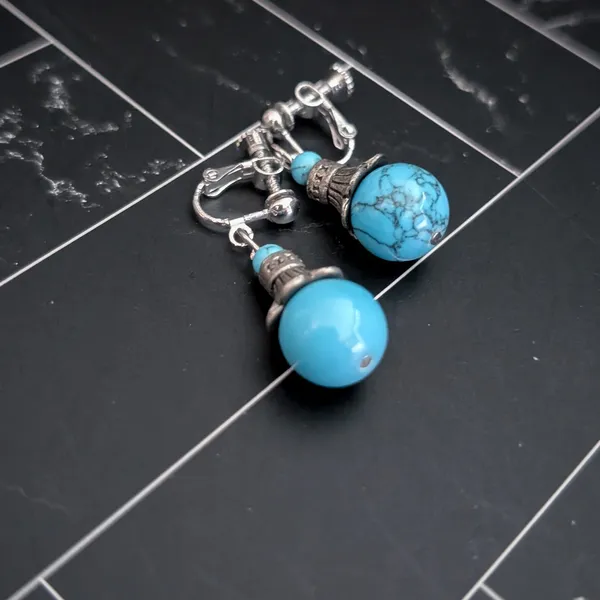 Vintage Clip On Earrings Silver Tone & Turquoise Tone Dangle Ball - Statement - Image 5