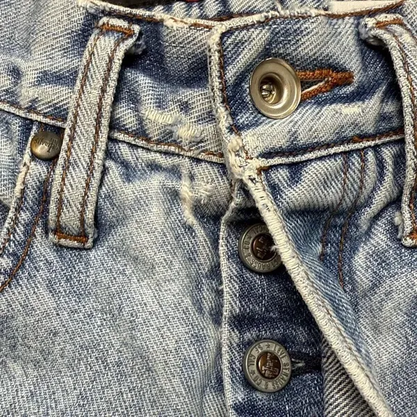 90s Vintage Women’s Levi’s Silver Tab straight leg blue jeans Thrashed Size 26 - Image 2