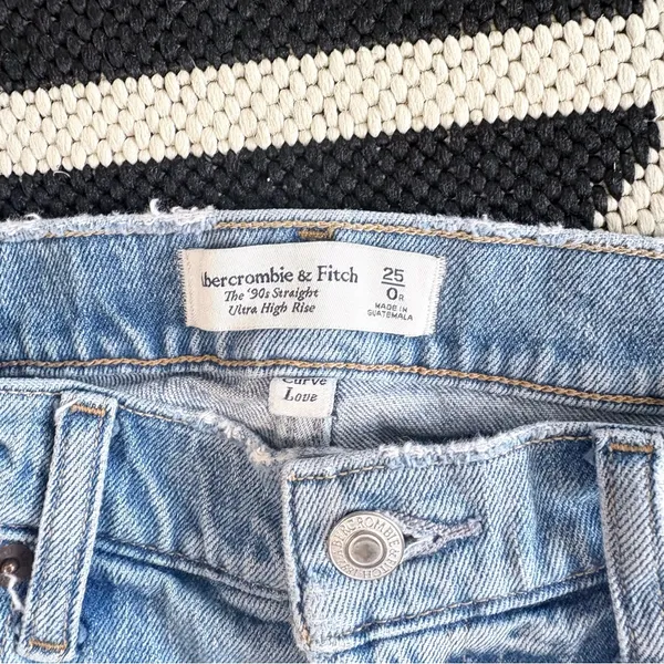 Abercrombie & Fitch Curve Love 90s Ultra High Rise Straight Ripped Jeans Size 25 - Image 9