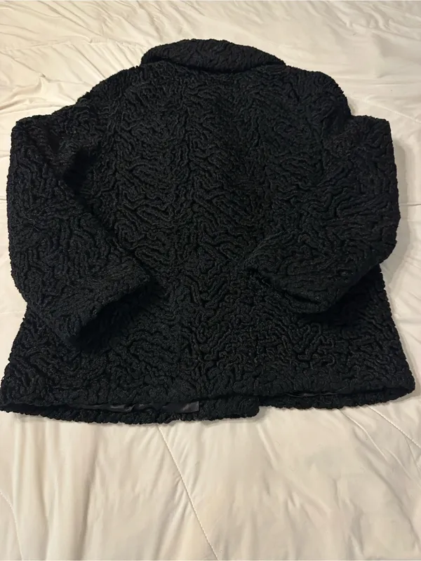 Lustrelam by Halldon LTD Vintage Curly Persian Classic Black Peacoat - Size M? - Image 4