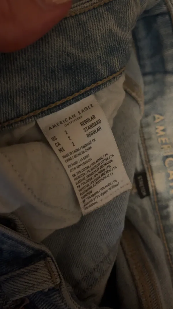 American Eagle Jeans - Image 4