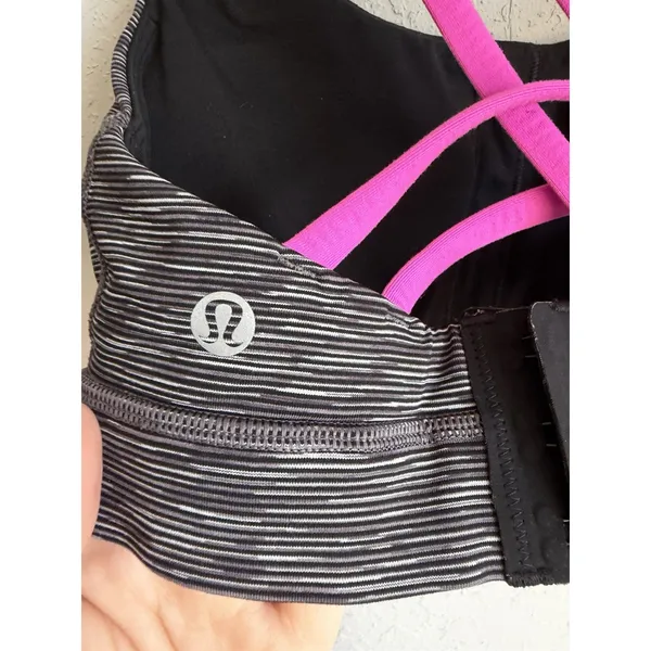 Lululemon Energy Bra Wild Black White Stripe Medium Support Sports Bra Womens 4 - Image 4