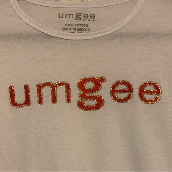 🇺🇸 NWOT Umgee White‎ Short Sleeve Logo Tee Shirt - Image 2