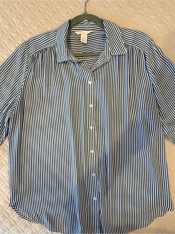 H&M Blue and White Vertical Stripe Button-Up Blouse. Size M - Image 3