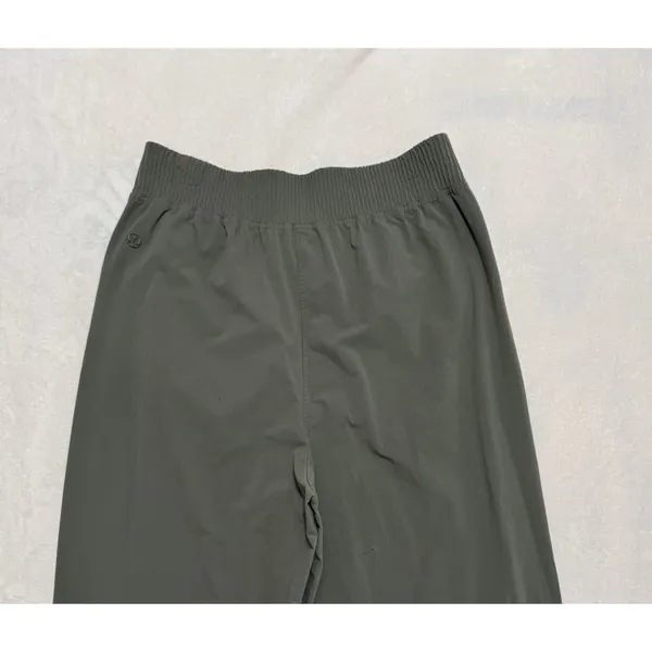 Lululemon Women's Green Stretch Woven Wide Leg High Rise Pants Size Medium - Image 8