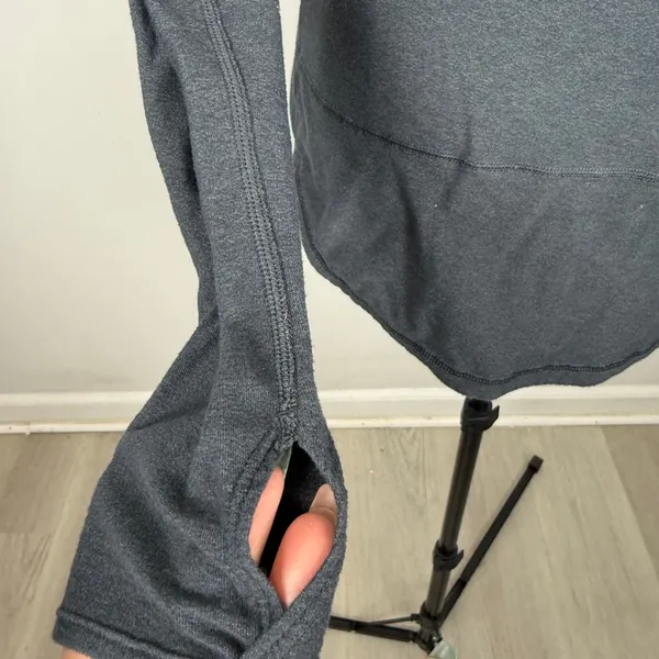 New Balance Women's Charcoal Long‎ Sleeve Top - Image 5