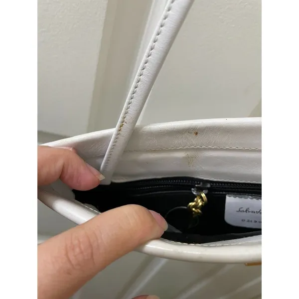 vintage white Salvatore Ferragamo Leather Crossbody Clutch Bag - Image 11