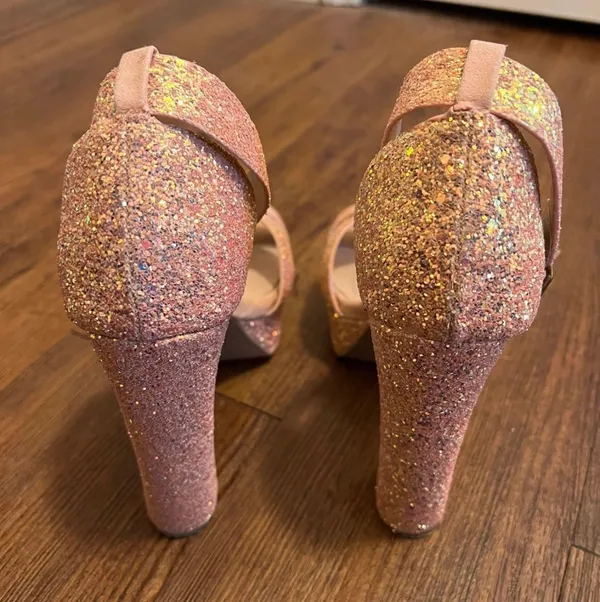 Qupid Pink Sparkle Platform Heels - Image 4