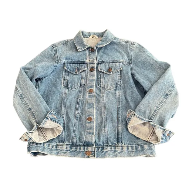 Classic Y2K Light Wash Denim Trucker Jacket Size L - Image 2