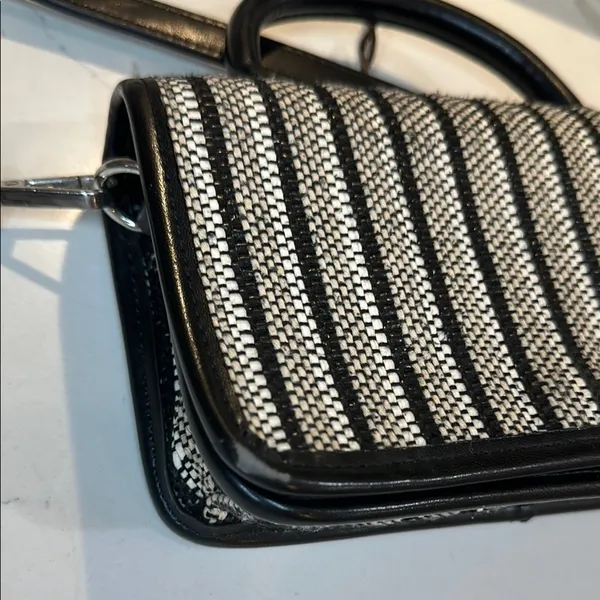 Zara Crossbody Bag Black and Cream Elegant Design - Image 15